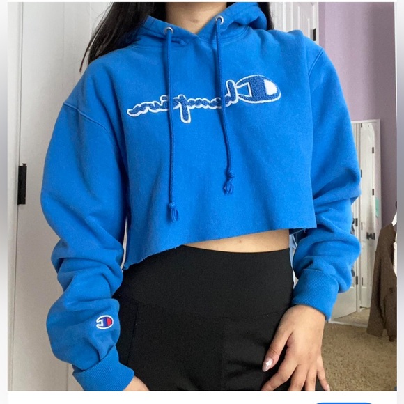 Champion Tops - Champion Reverse Weave Cropped Hoodie Sweatshirt Women’s Size M Chenille Logo